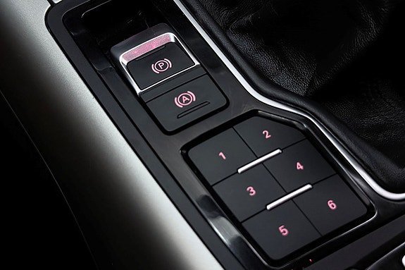 Vehicle Image 26