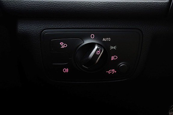 Vehicle Image 29