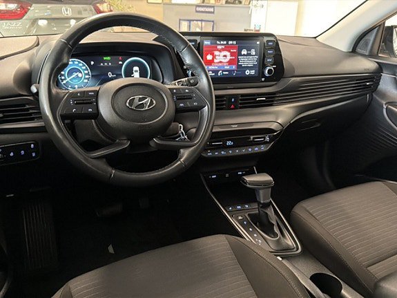 Vehicle Image 11