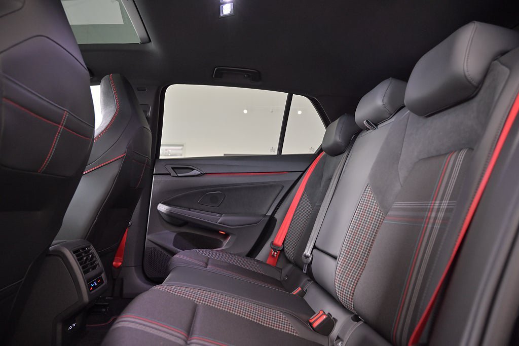 Vehicle Image 31