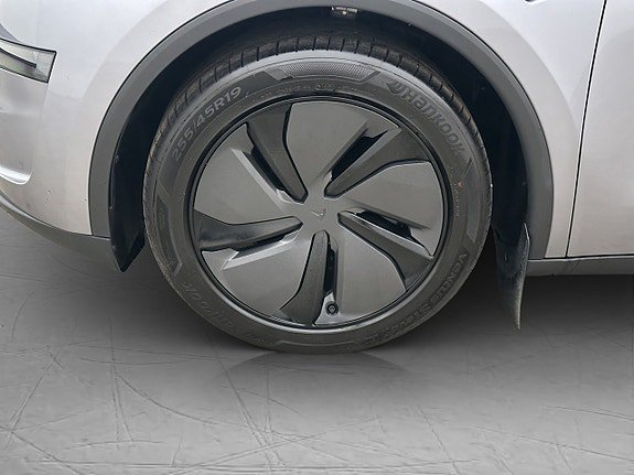 Vehicle Image 37
