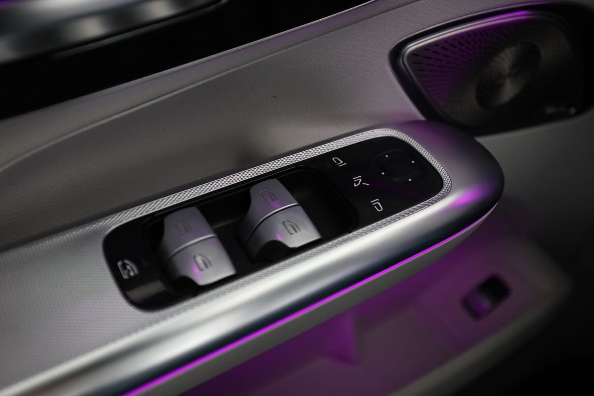 Vehicle Image 36