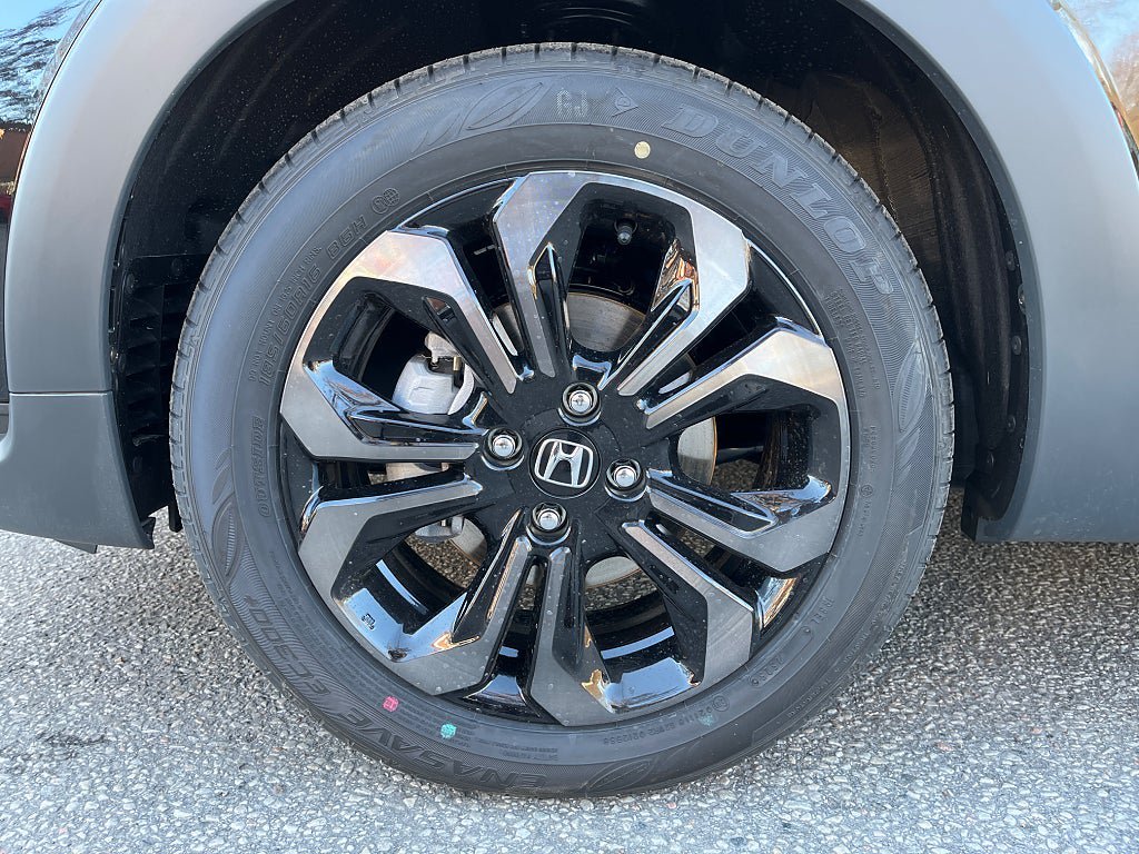 Vehicle Image 11