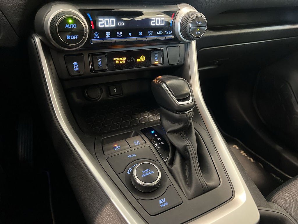Vehicle Image 27