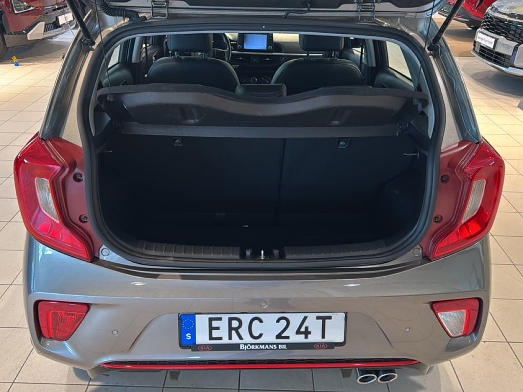 Vehicle Image 14