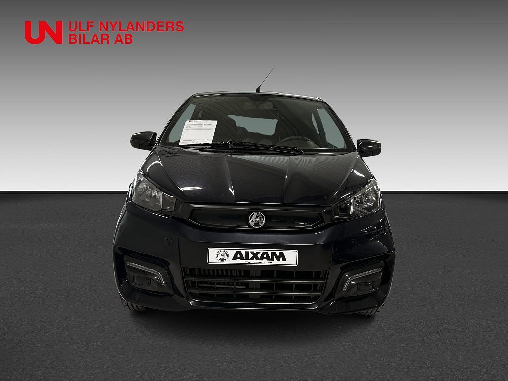 Vehicle Image 6