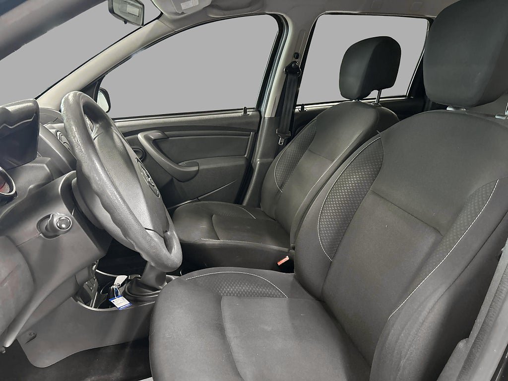 Vehicle Image 8