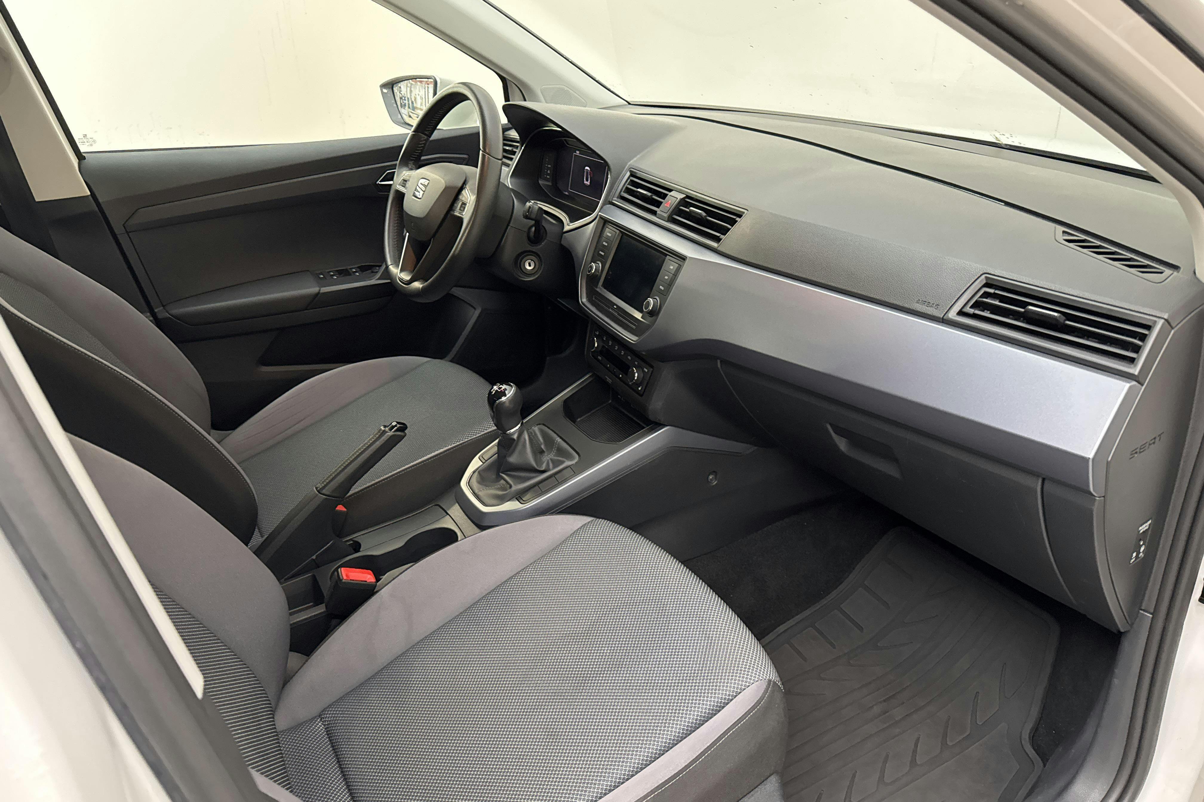 Vehicle Image 7