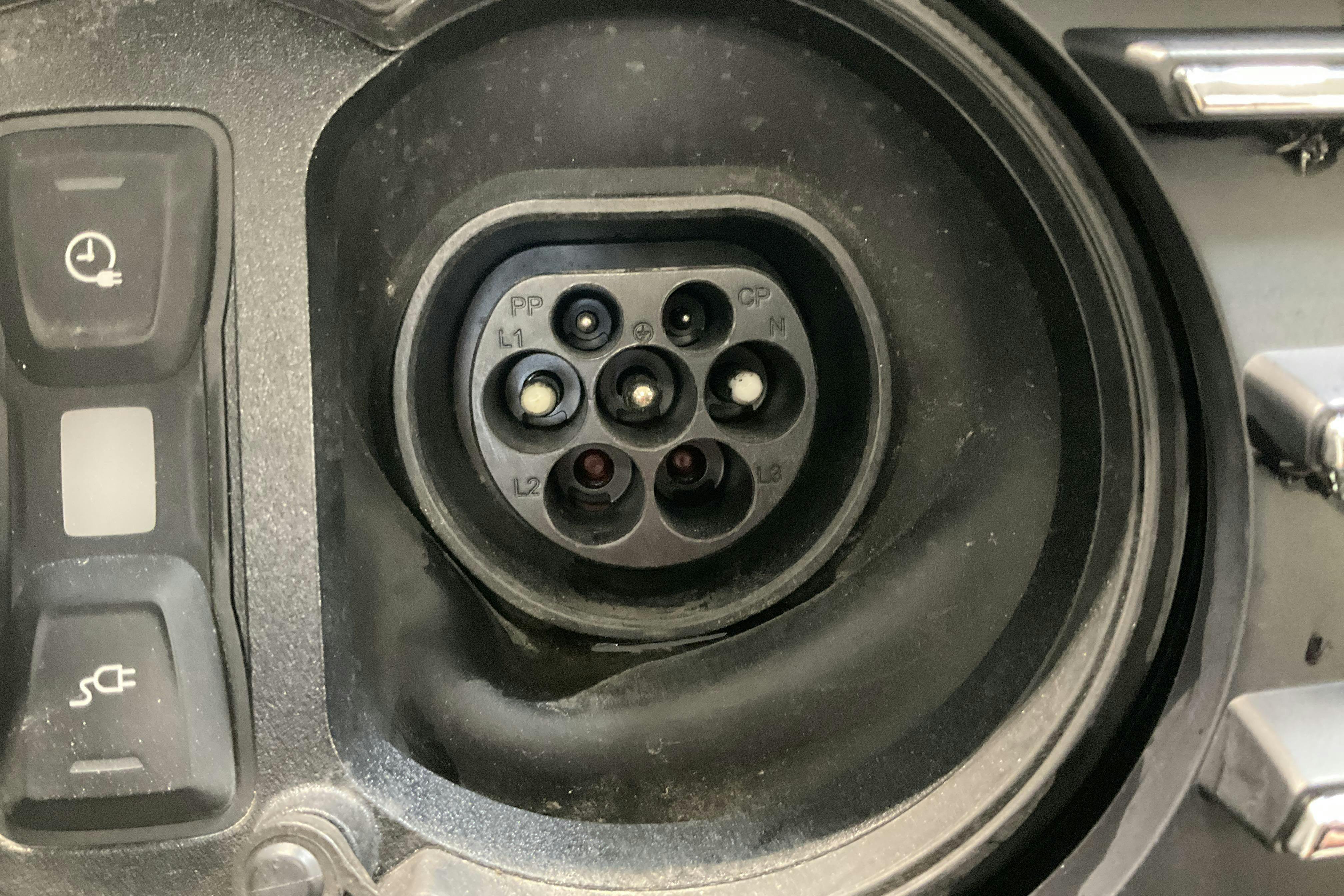 Vehicle Image 16