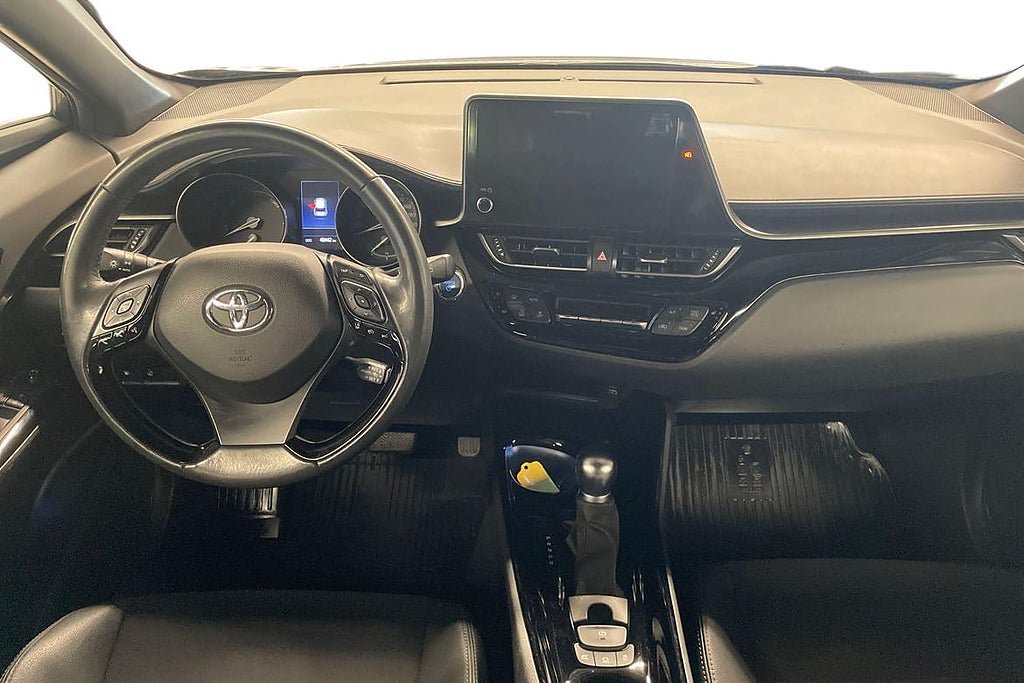 Vehicle Image 11