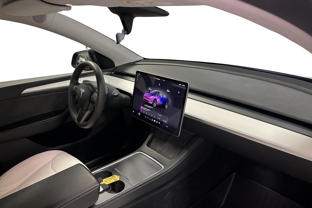 Vehicle Image 15