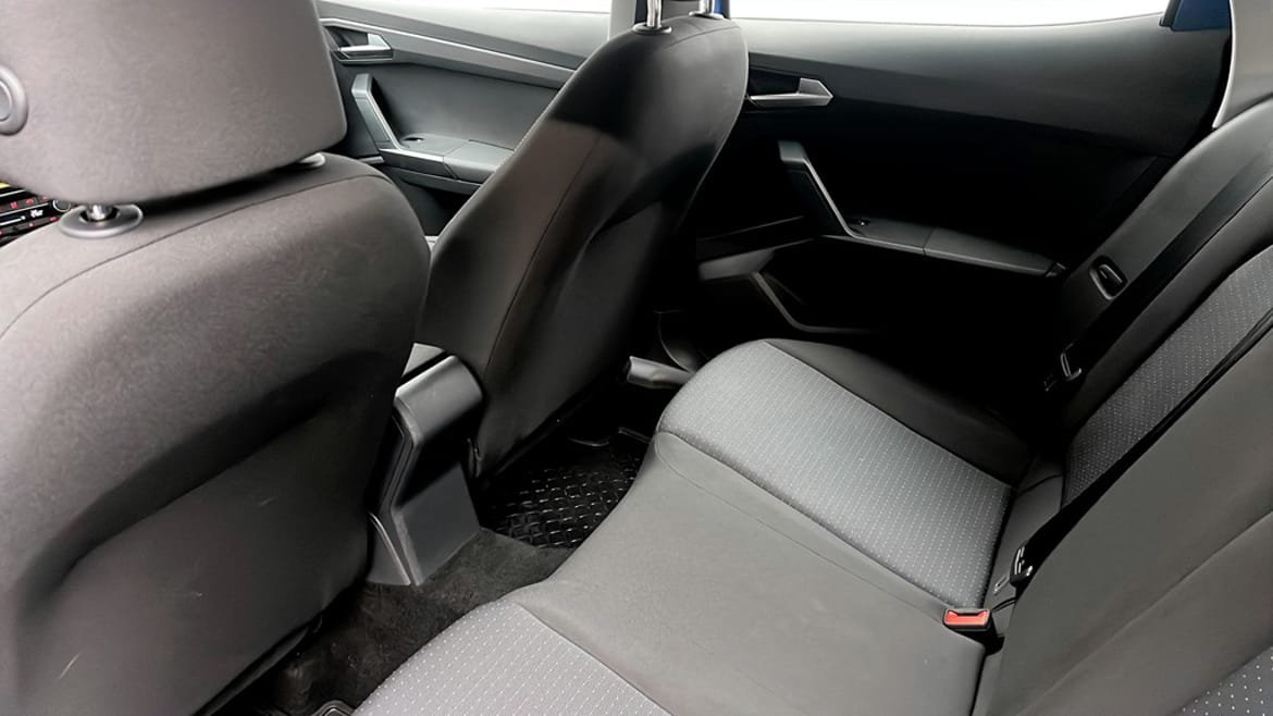 Vehicle Image 16