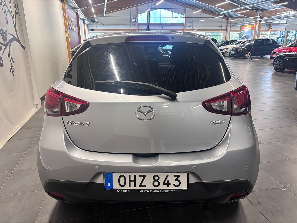 Vehicle Image 4