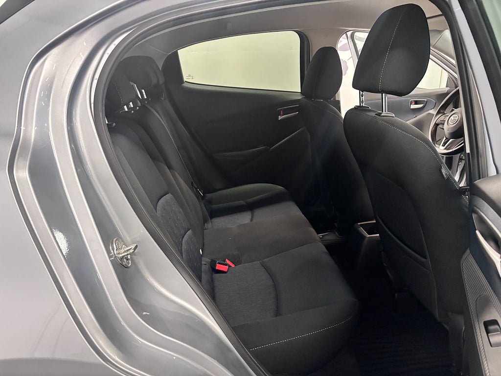Vehicle Image 15