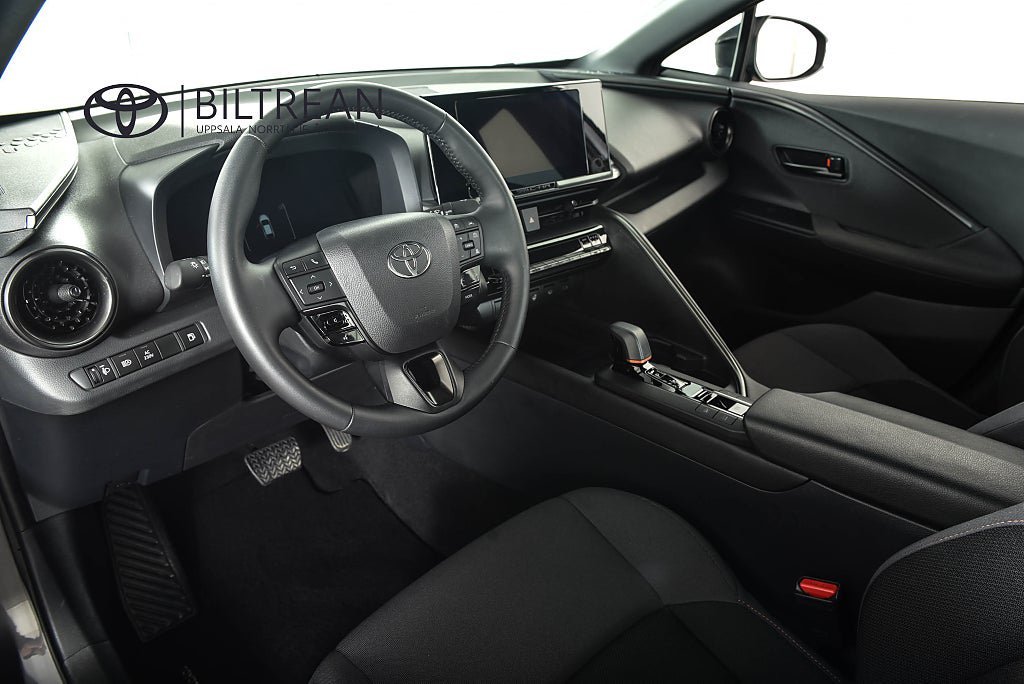 Vehicle Image 16