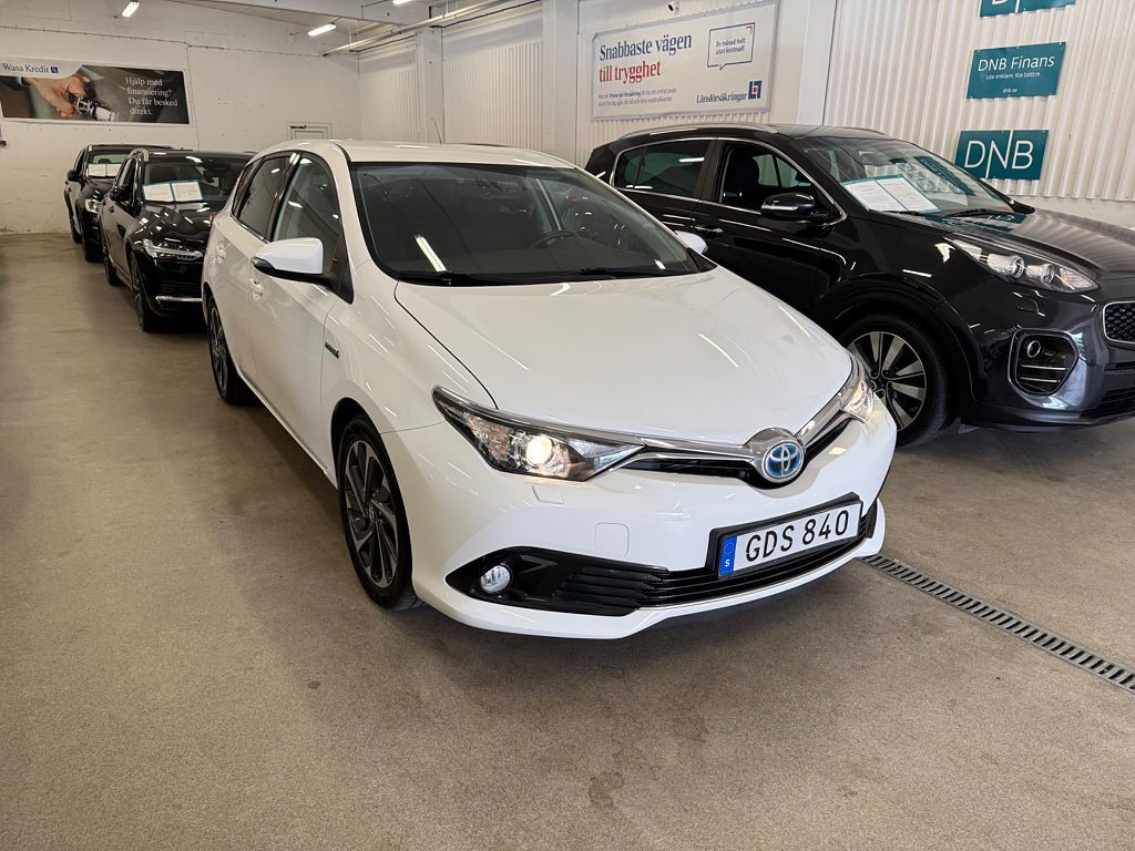 Vehicle Image 13