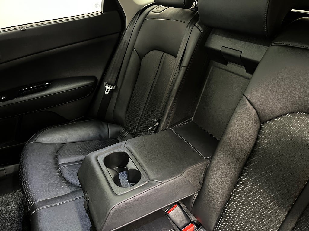Vehicle Image 30