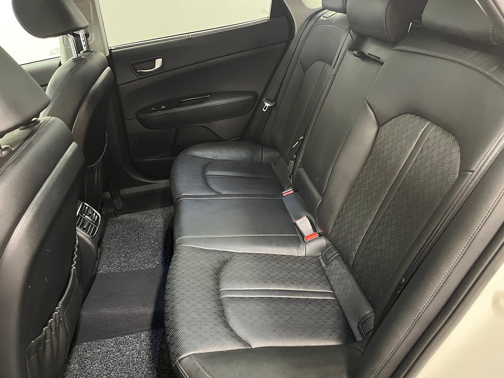 Vehicle Image 31