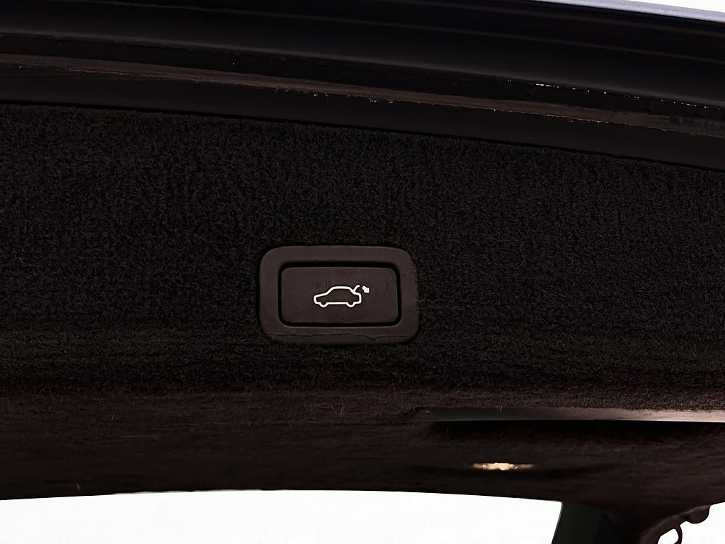 Vehicle Image 29