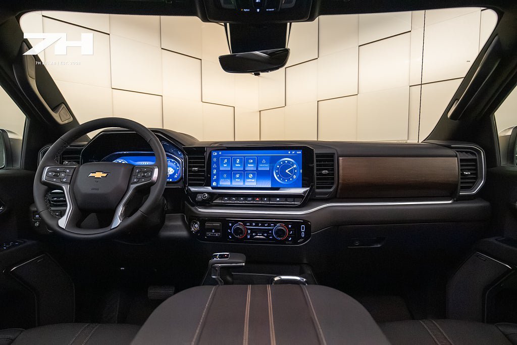 Vehicle Image 12