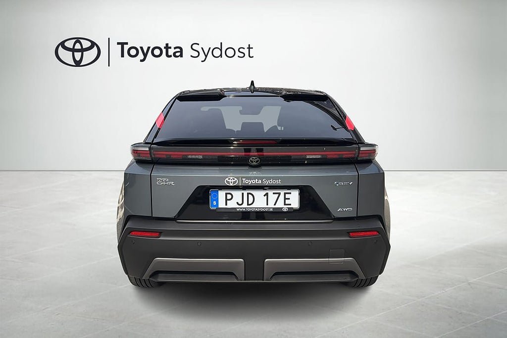 Vehicle Image 6