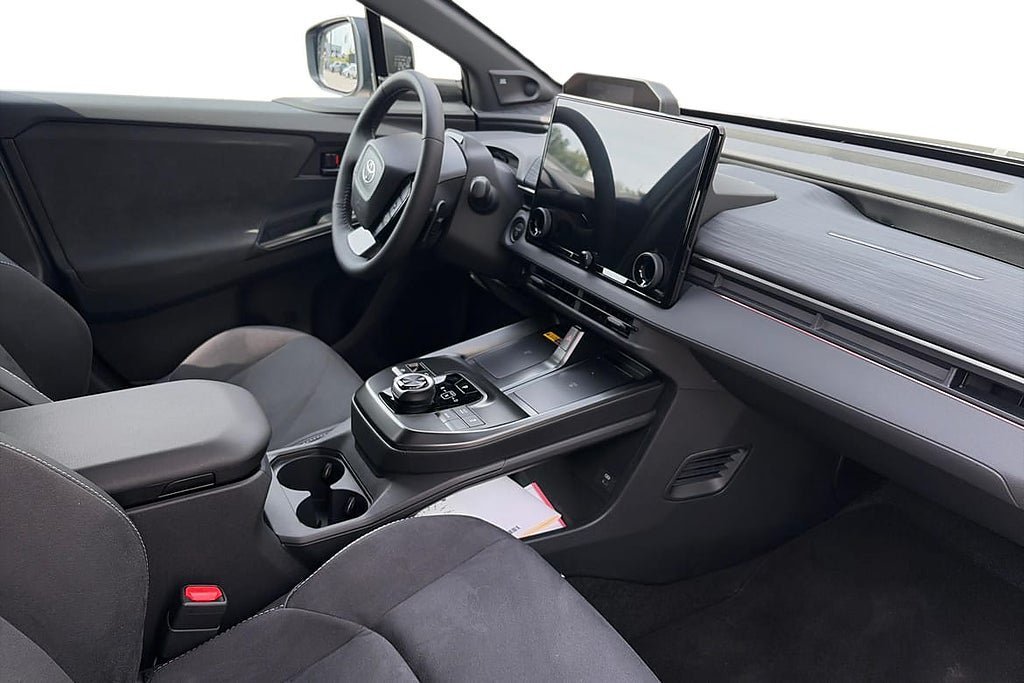 Vehicle Image 13