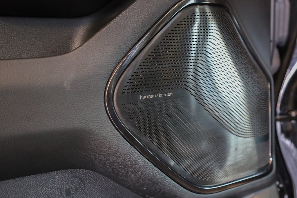 Vehicle Image 21
