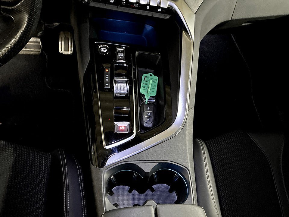 Vehicle Image 13