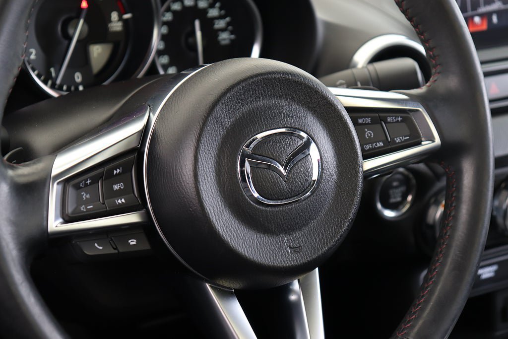 Vehicle Image 18