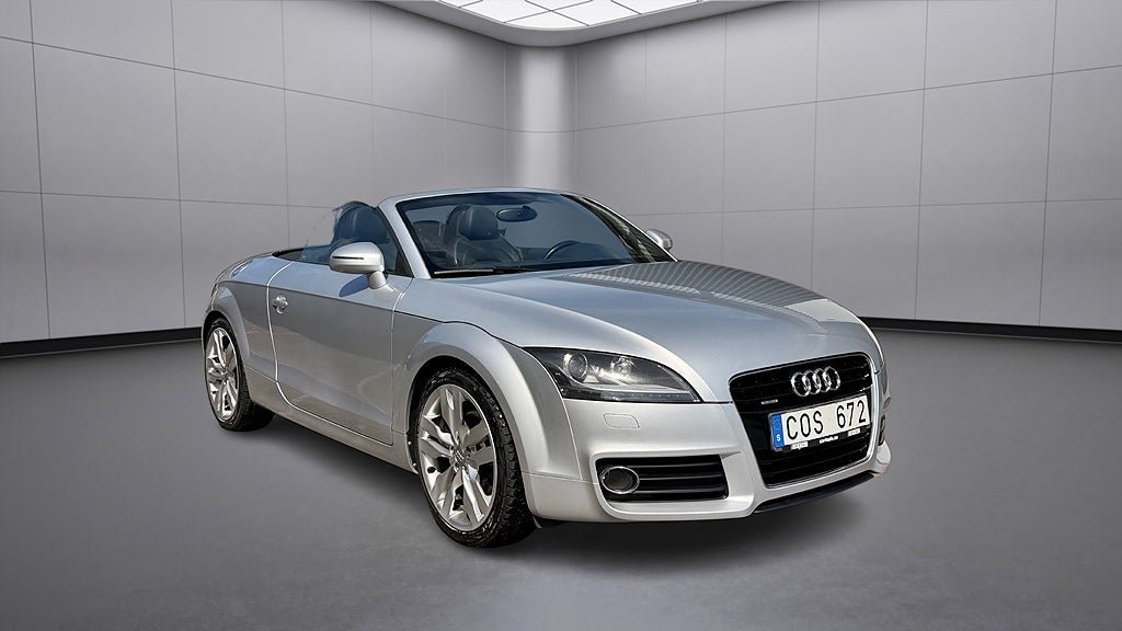Vehicle Image 6