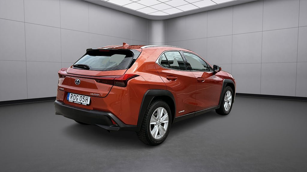 Vehicle Image 5