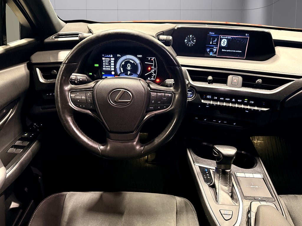 Vehicle Image 10