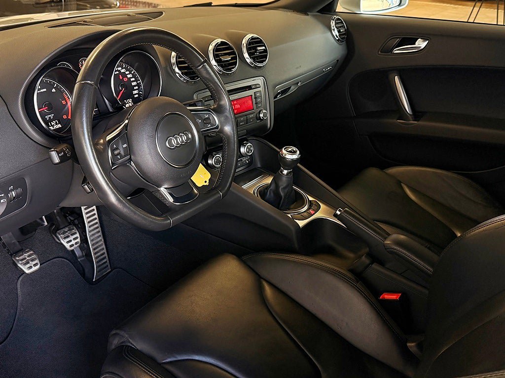 Vehicle Image 11