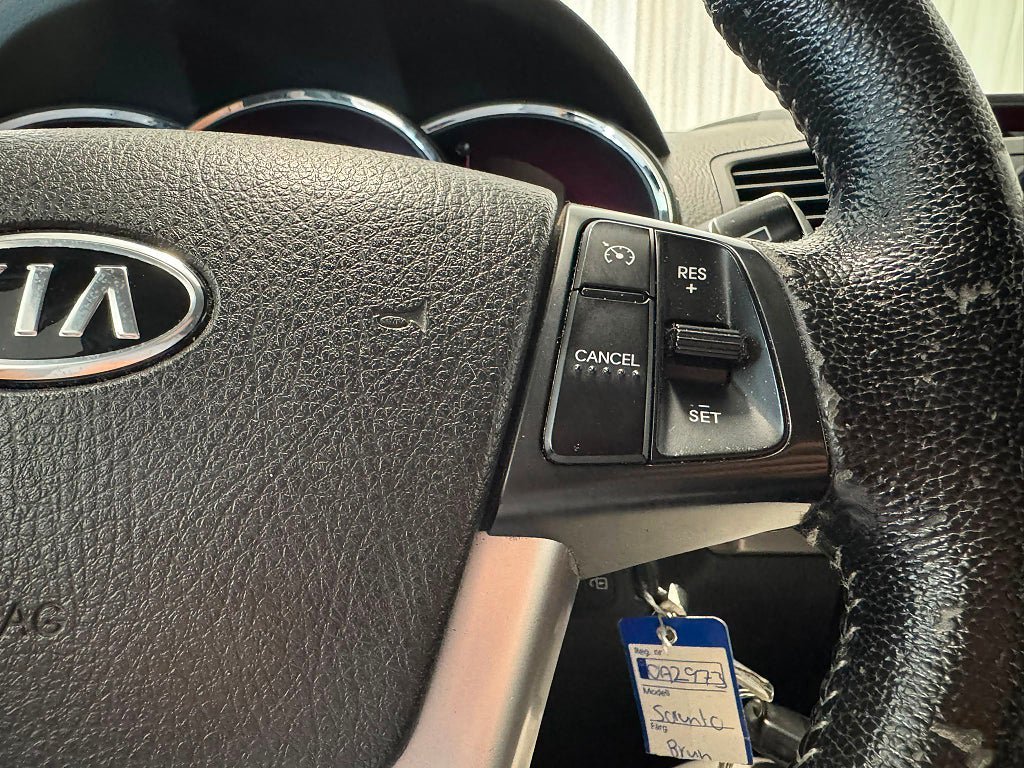 Vehicle Image 17