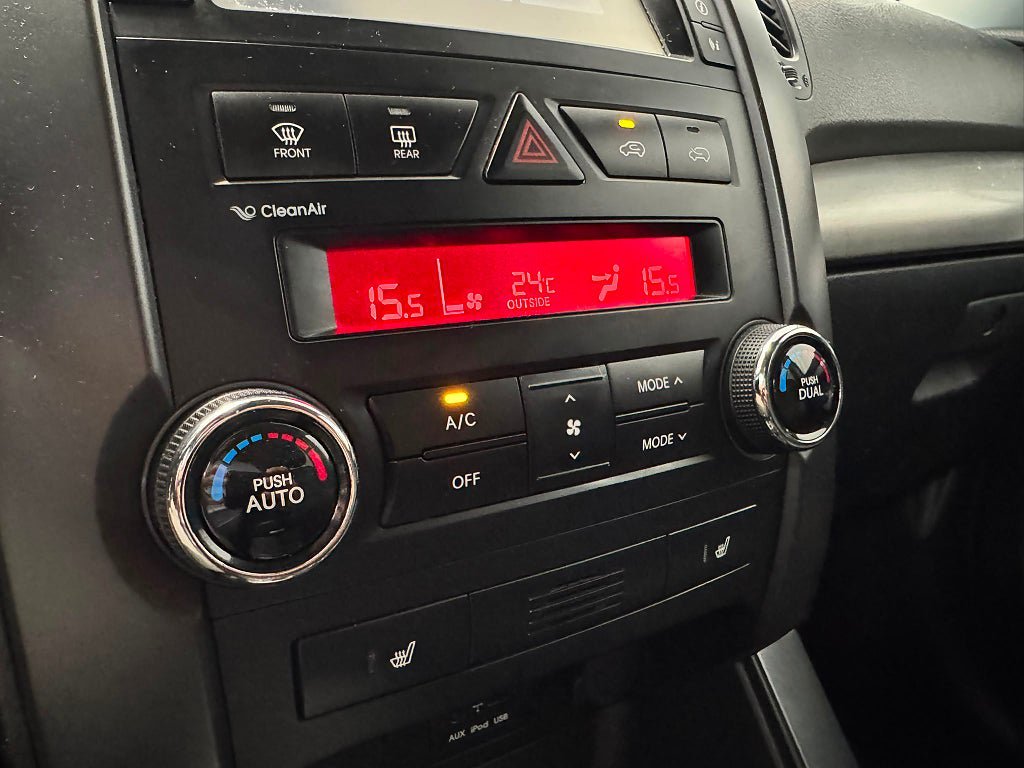 Vehicle Image 23