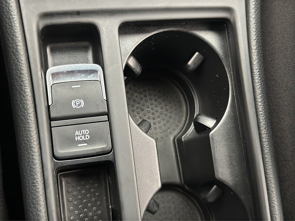 Vehicle Image 23