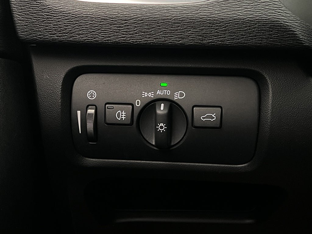 Vehicle Image 28