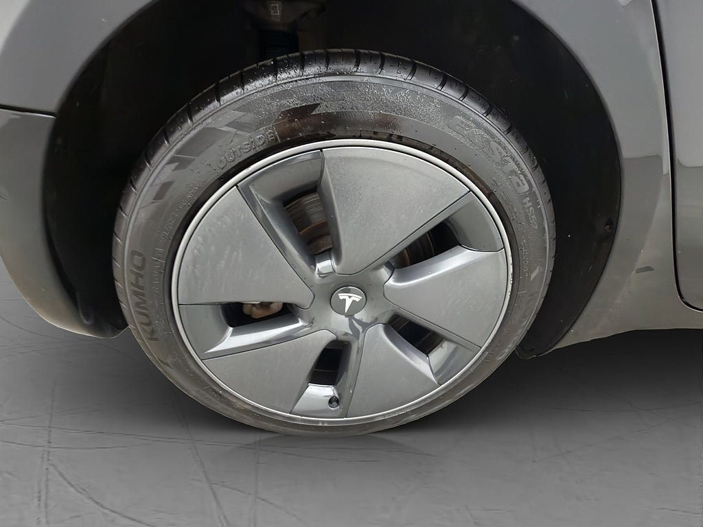 Vehicle Image 31
