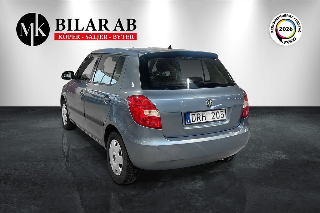 Vehicle Image 6