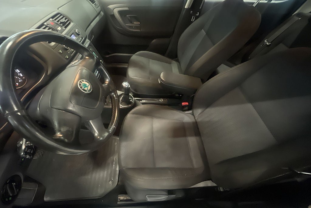 Vehicle Image 7