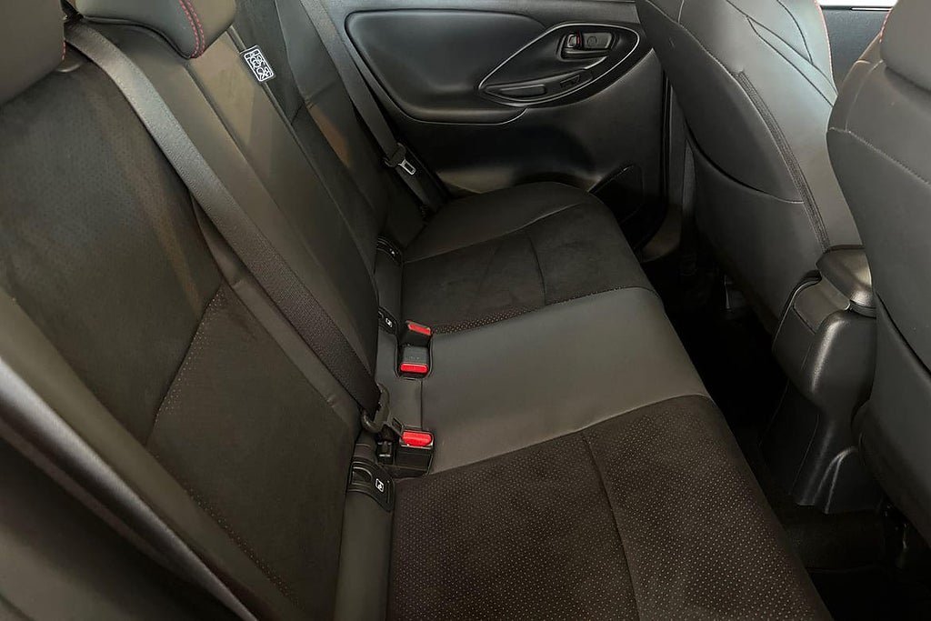 Vehicle Image 7