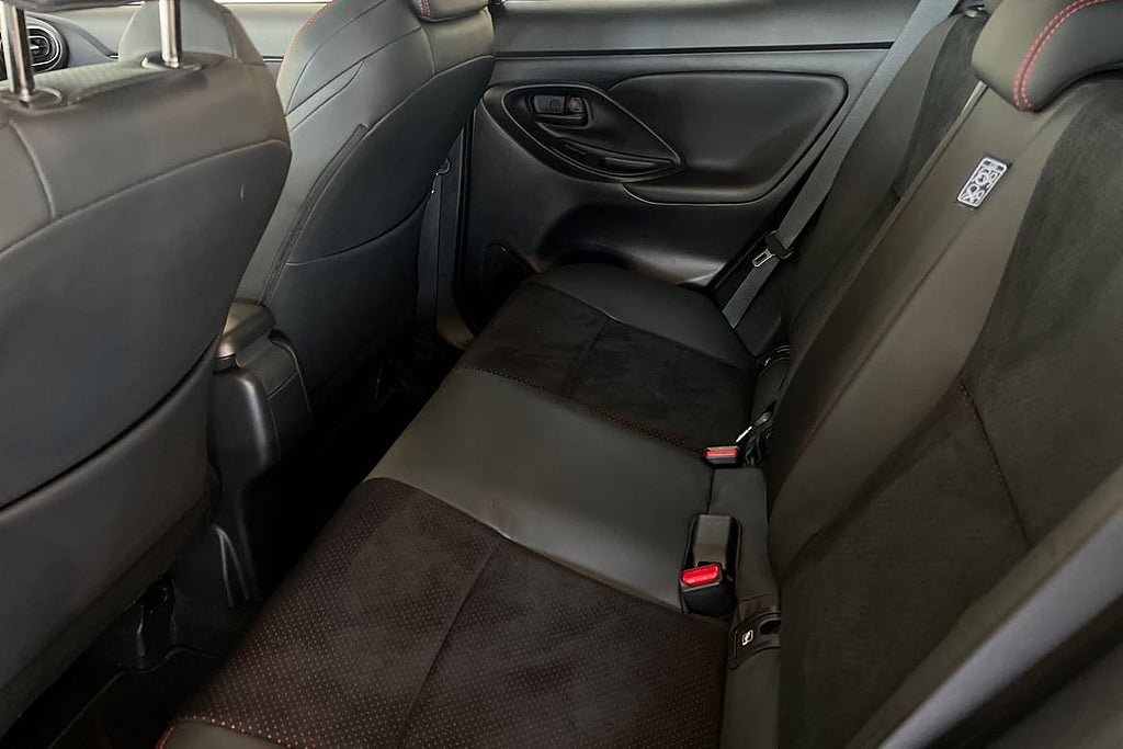 Vehicle Image 11