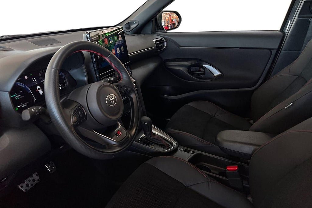 Vehicle Image 12