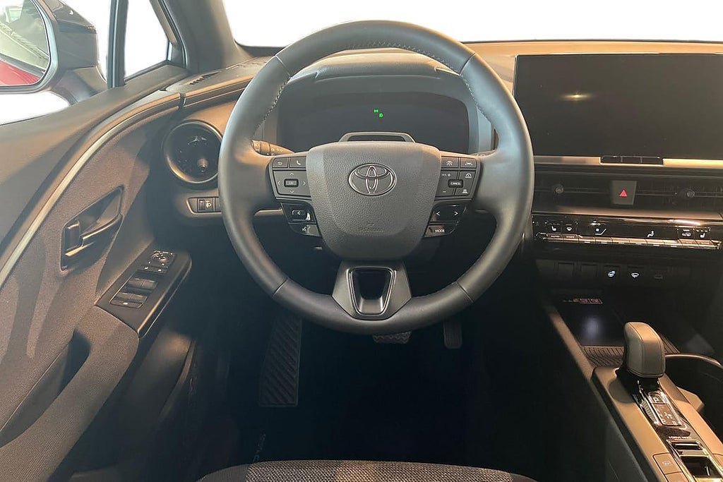 Vehicle Image 9