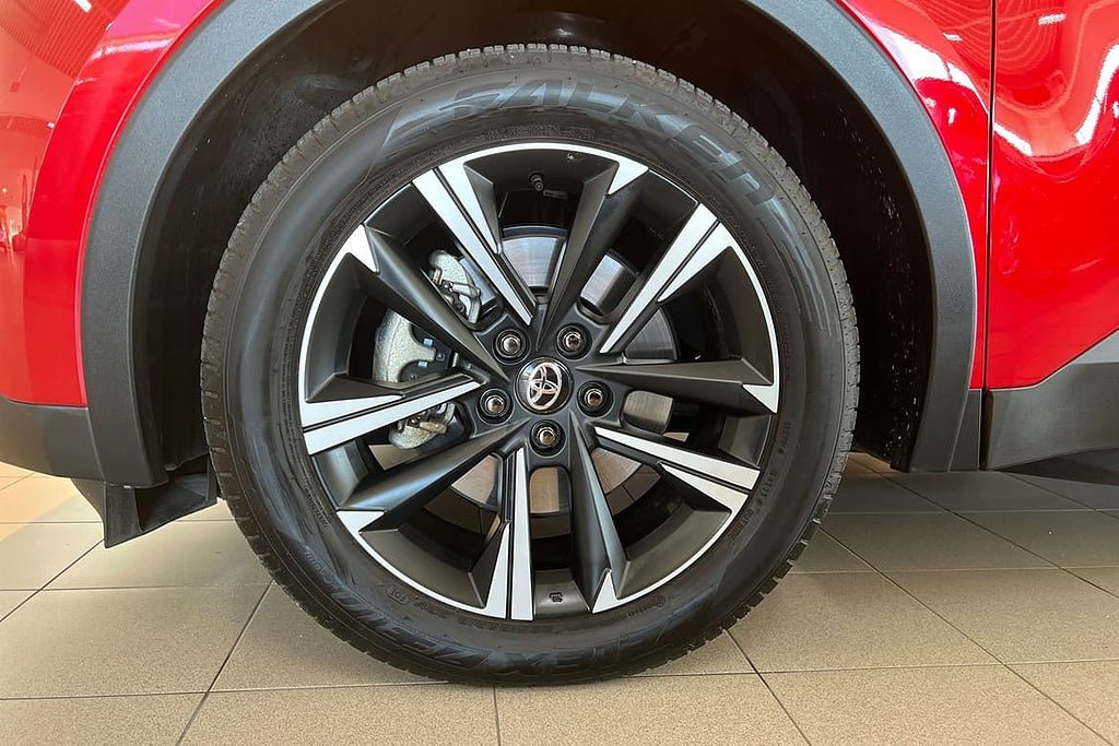 Vehicle Image 15