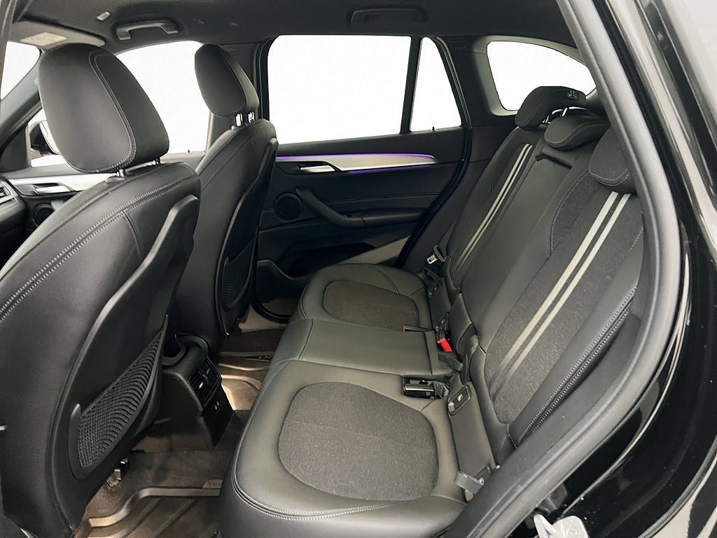 Vehicle Image 27