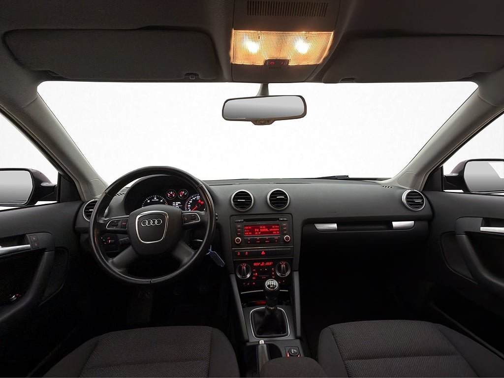Vehicle Image 10