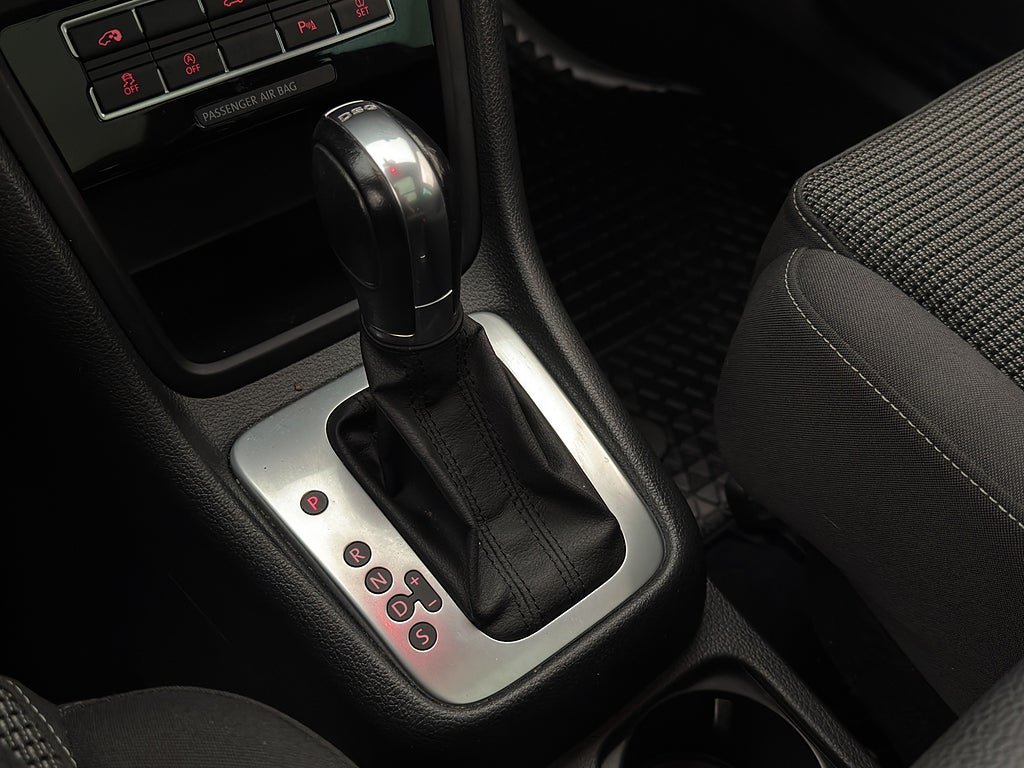 Vehicle Image 24