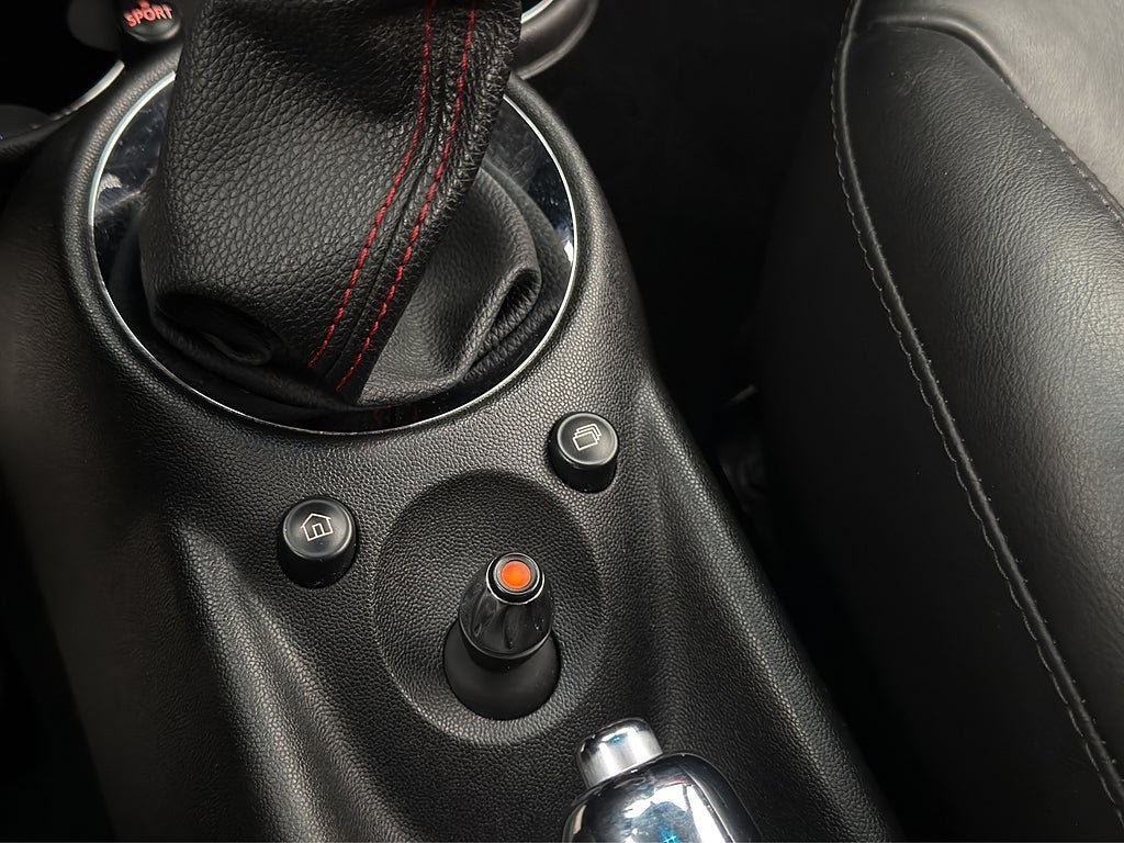 Vehicle Image 23