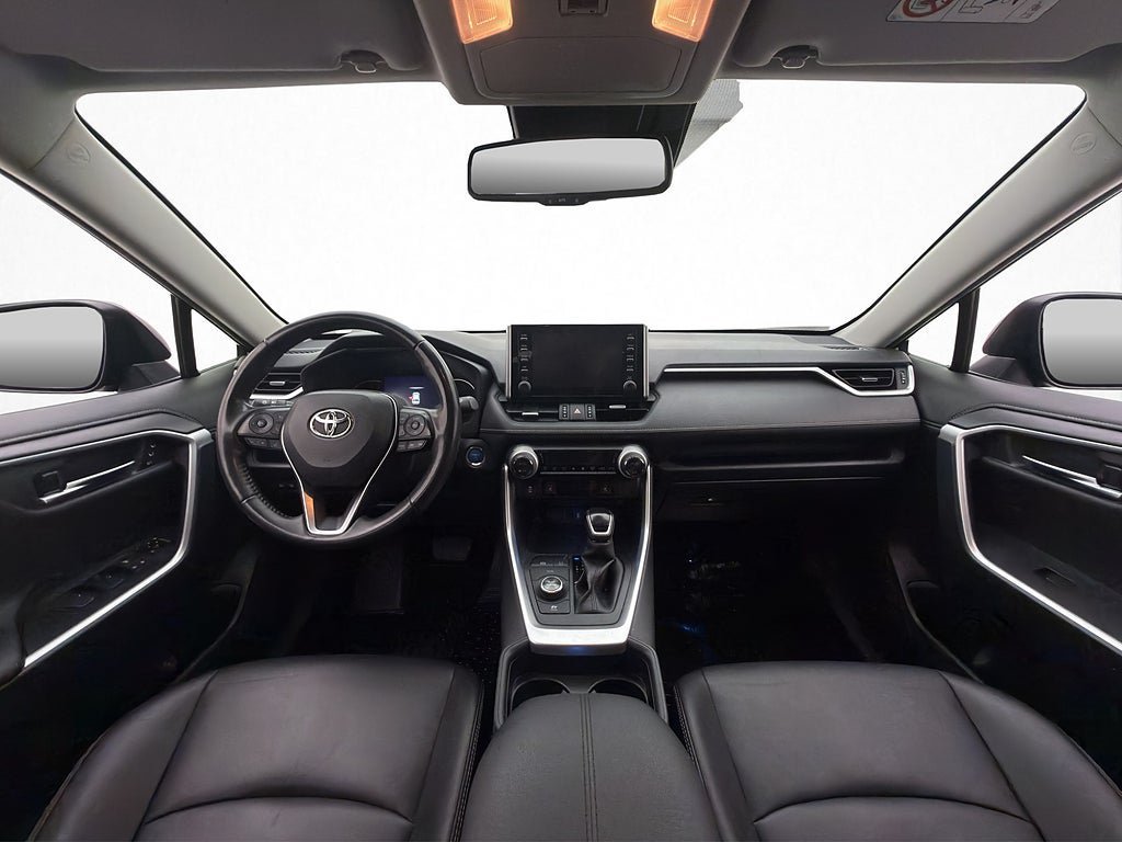 Vehicle Image 14